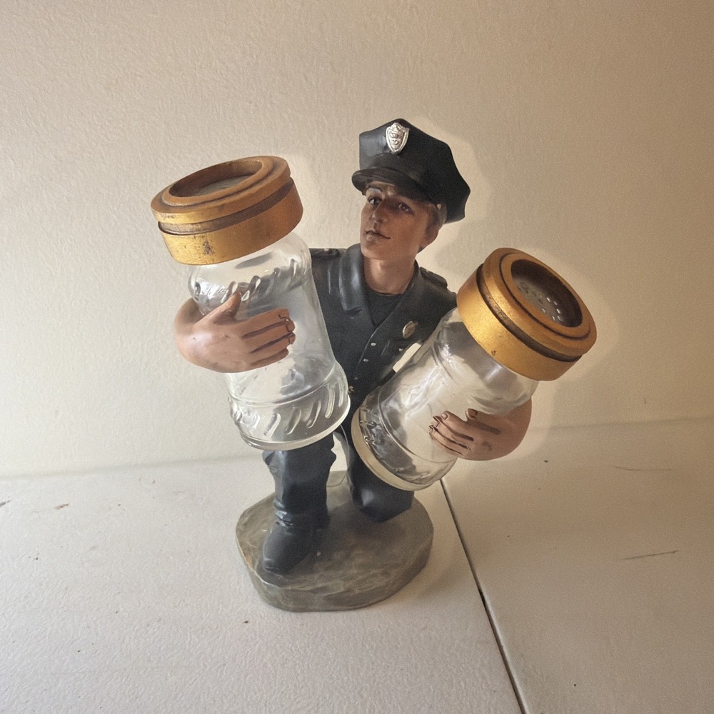 VINTAGE Police Officer FIGURE SALT AND PEPPER SHAKERS. Old. Rare